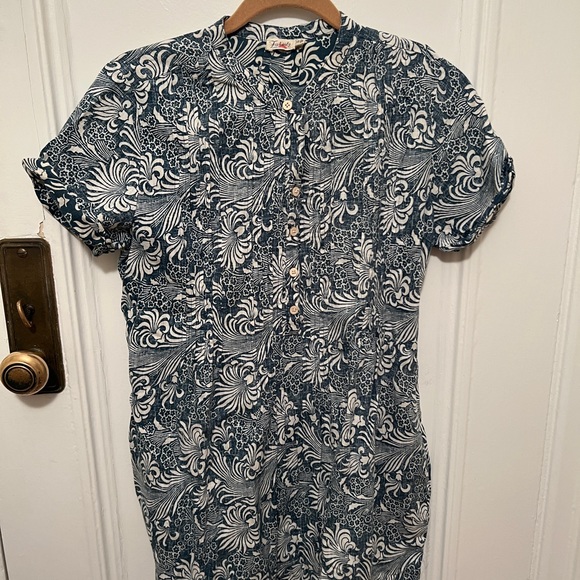 Faherty Dress - Picture 3 of 3